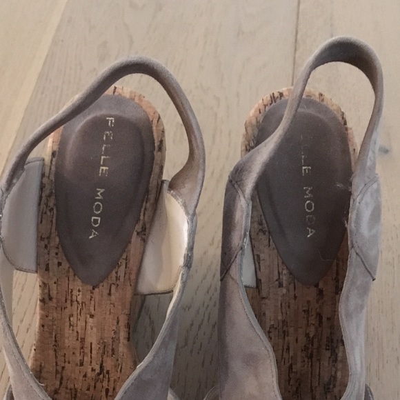 Pelle Moda  "Dana" cross cross cork wedge -grey - Picture 5 of 7